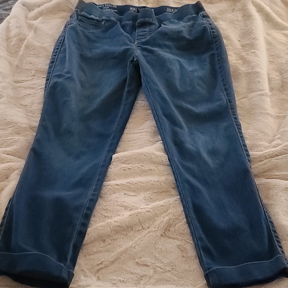 Sound/Style Pull On Crop Jeans